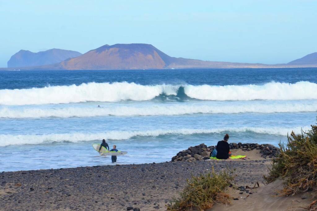 Lanzarote Famara Beach Esterno foto